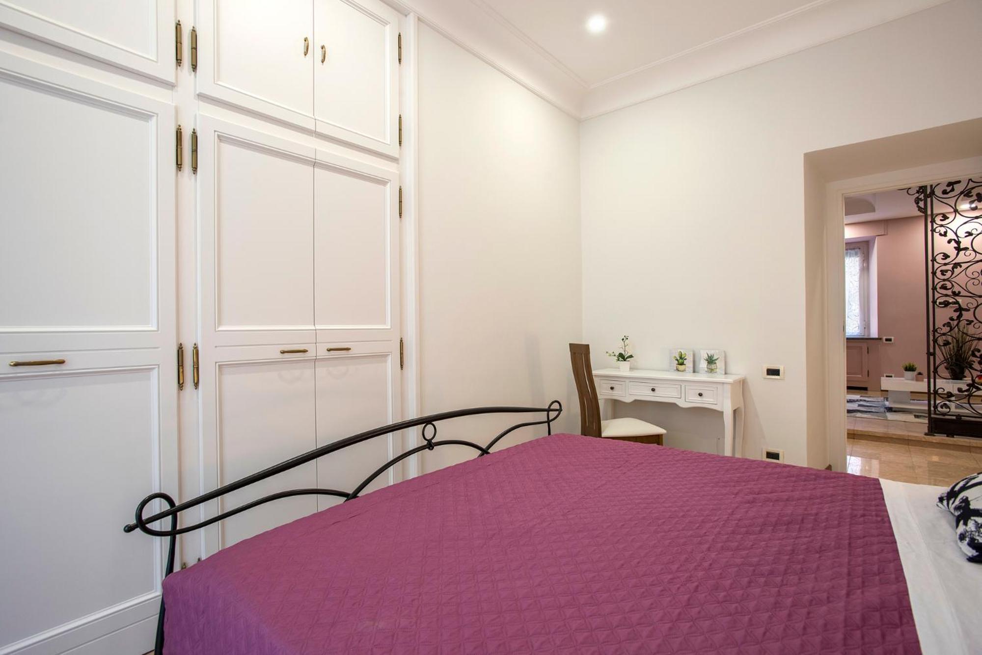 Appia Luxe - A Poche Fermate Del Centro Apartment Рим Екстериор снимка